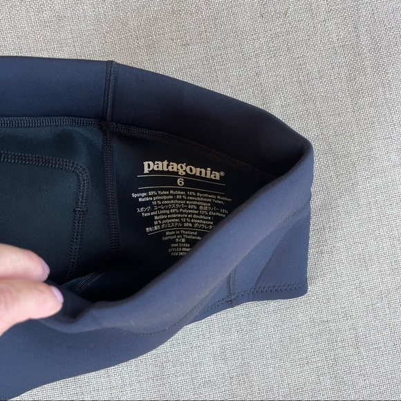 NWT Patagonia R1Lite Yule surf black shorts 6 - Picture 7 of 13